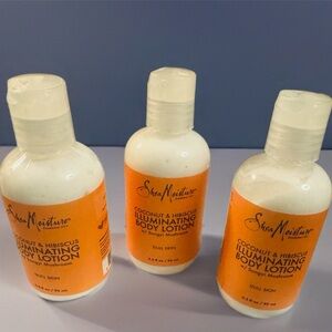 Shea Moisture Coconut & Hibiscus Illuminating Body Lotion - Orange and White